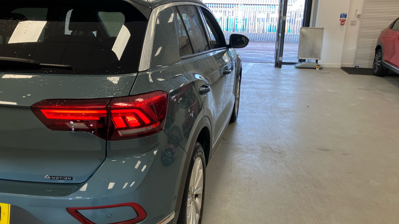 Volkswagen T-Roc 2.0 TSI 4MOTION Style 5dr DSG Petrol Hatchback